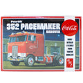 AMT 1/25 Peterbilt 352 Pacemaker Cabover Model Kit